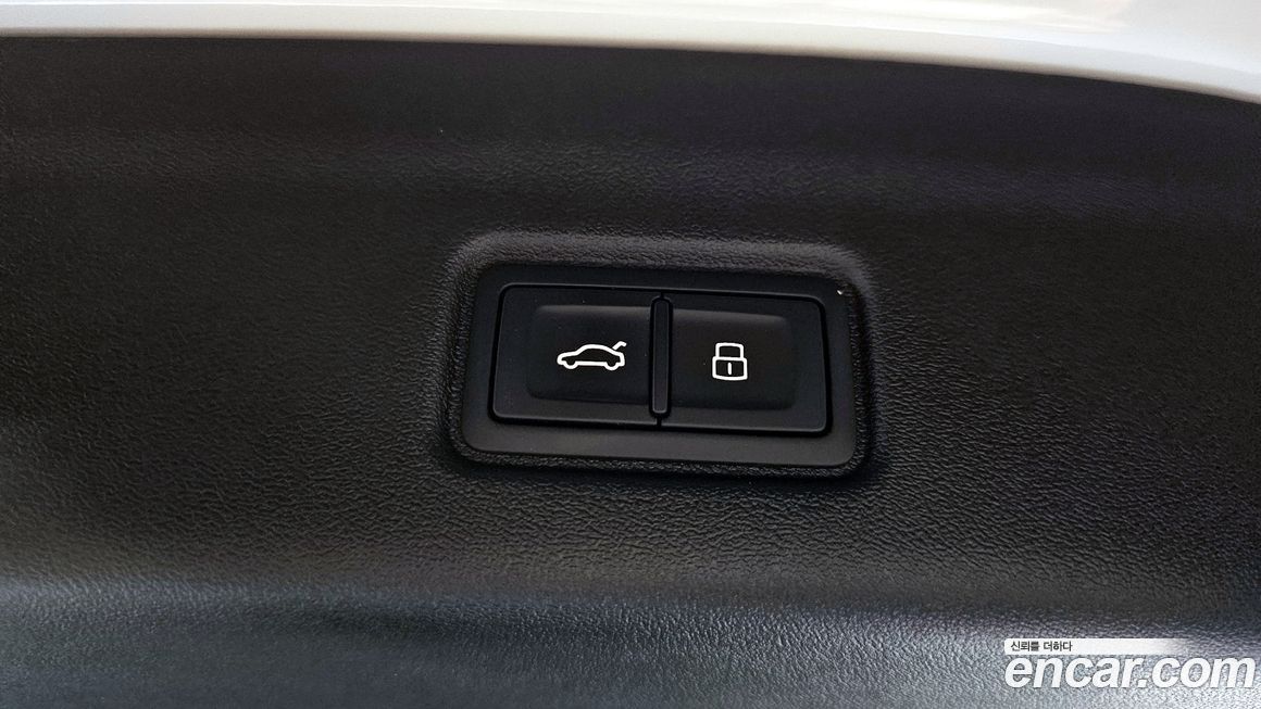 Audi Q6 e-tron 2025