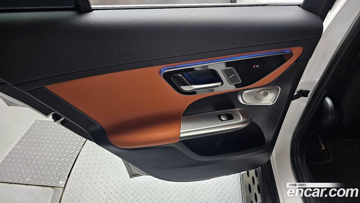 Mercedes-Benz GLC-Class 2024