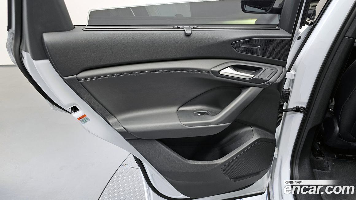 Audi Q6 e-tron 2025