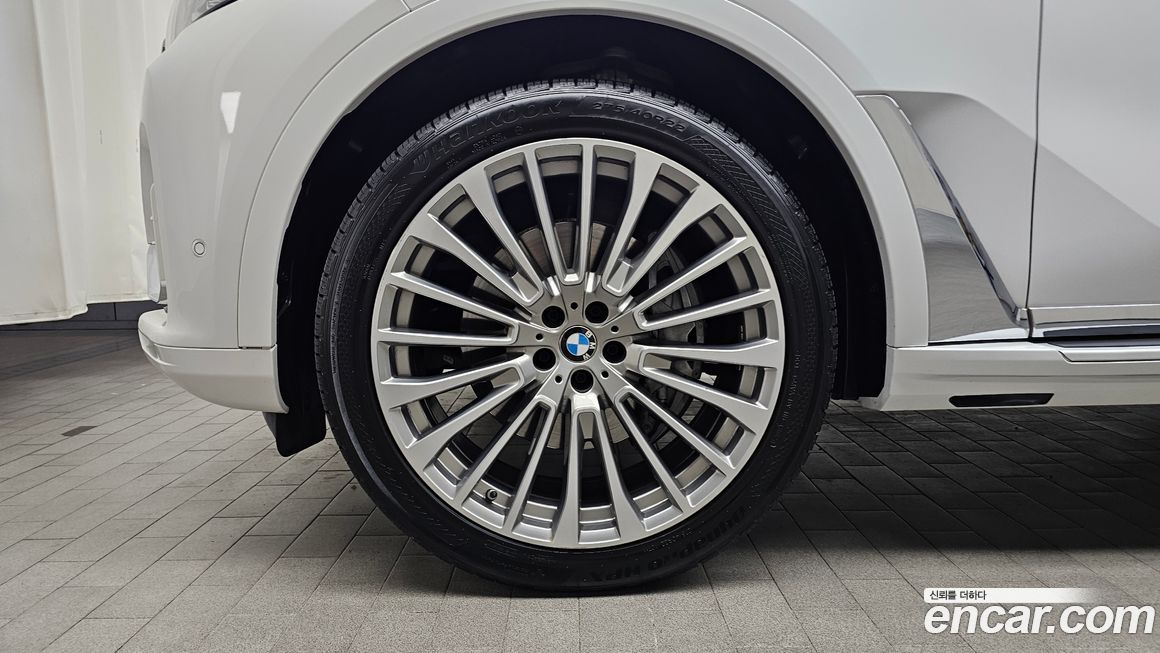 BMW X7 2022