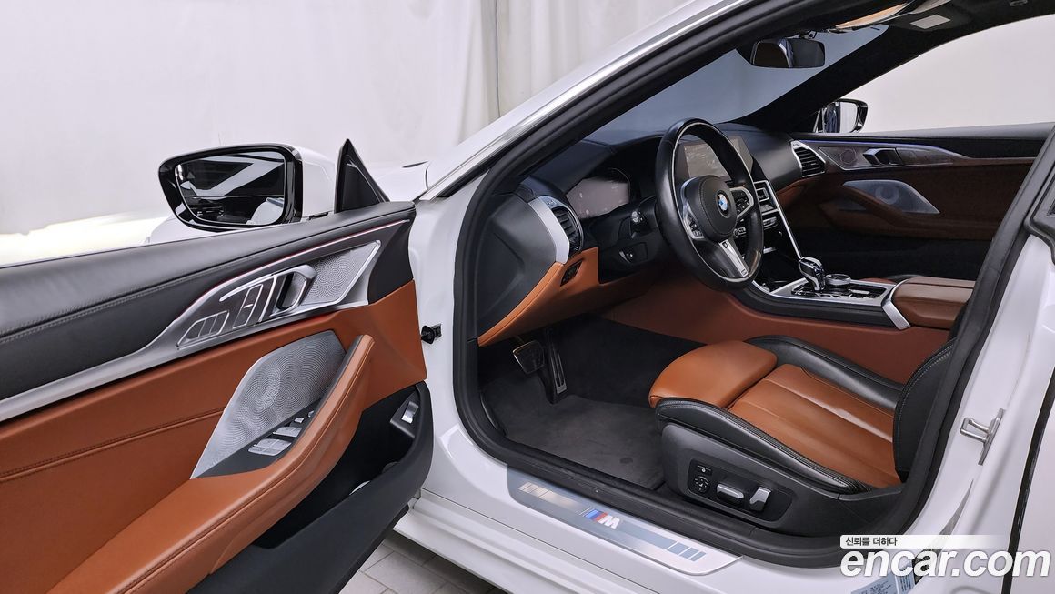 BMW 8-Series 2021
