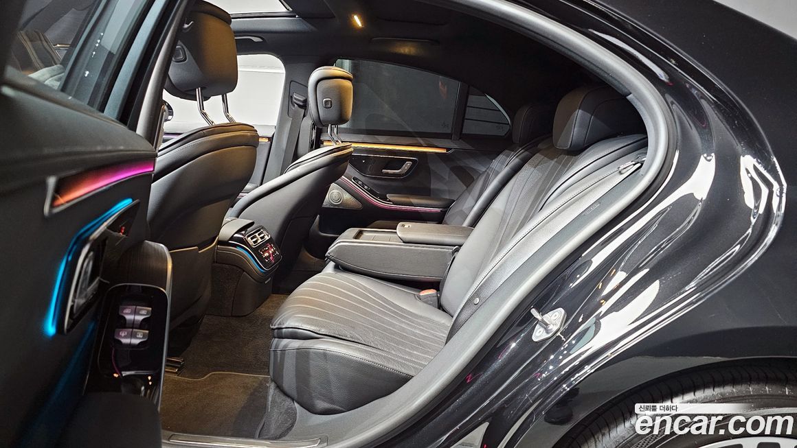 Mercedes-Benz S-Class 2021