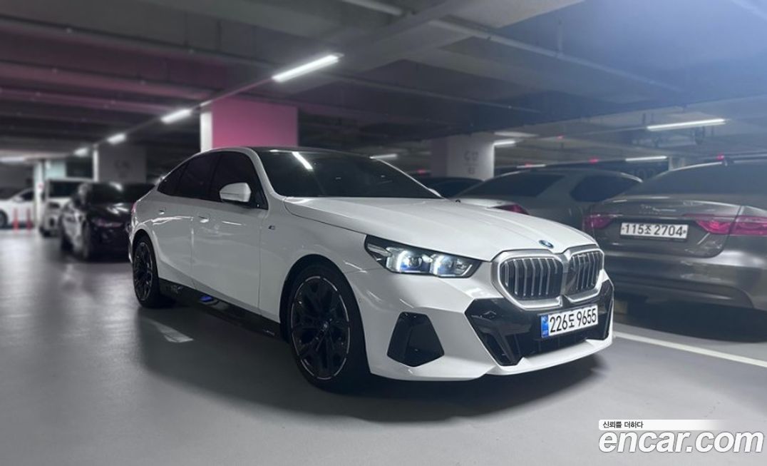 BMW 5-Series 2025