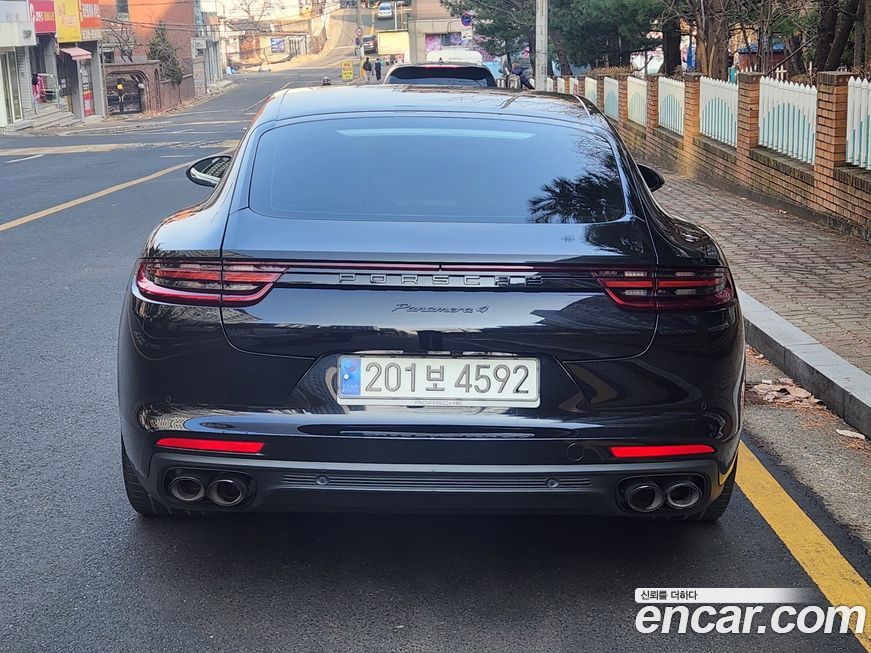 Porsche Panamera 2020