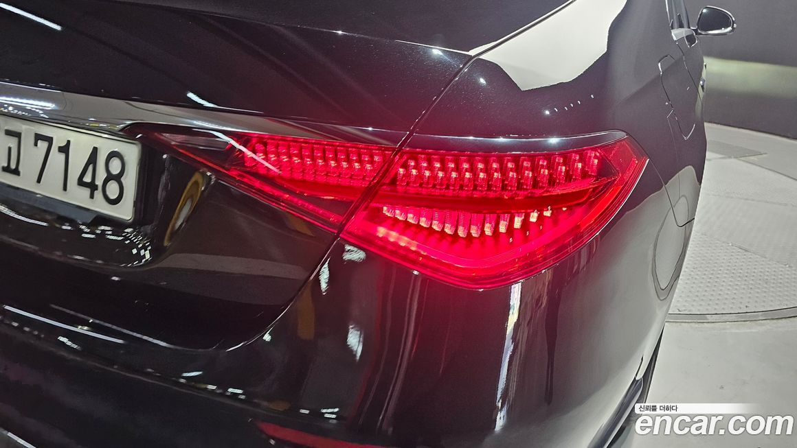 Mercedes-Benz S-Class 2021