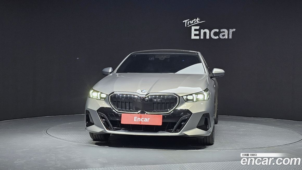 BMW 5-Series 2025