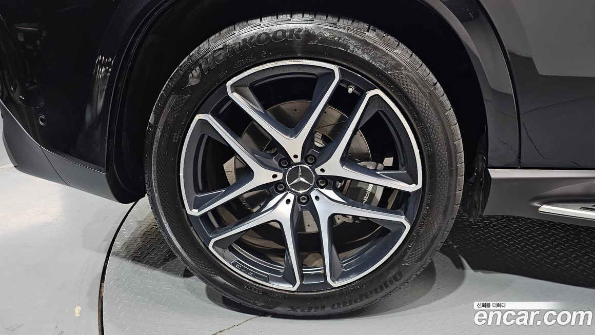 Mercedes-Benz GLE-Class 2023