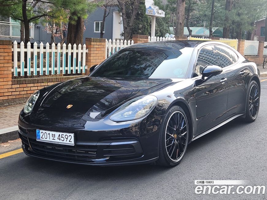 Porsche Panamera 2020
