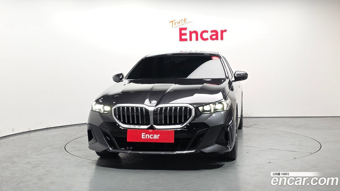 BMW 5-Series 2025