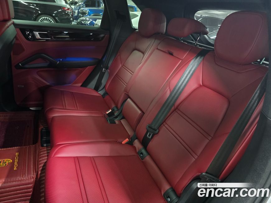 Porsche Cayenne 2021