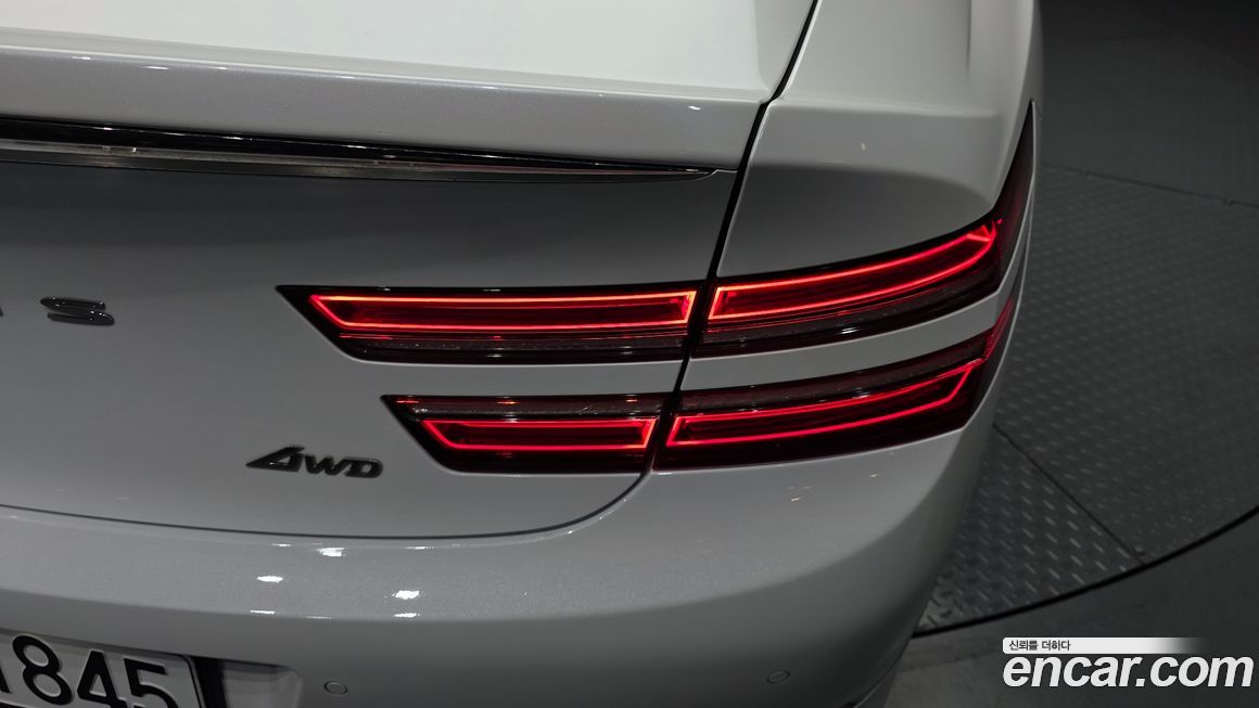 Genesis G80 2021