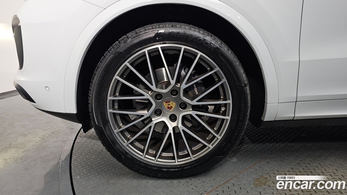 Porsche Cayenne 2022