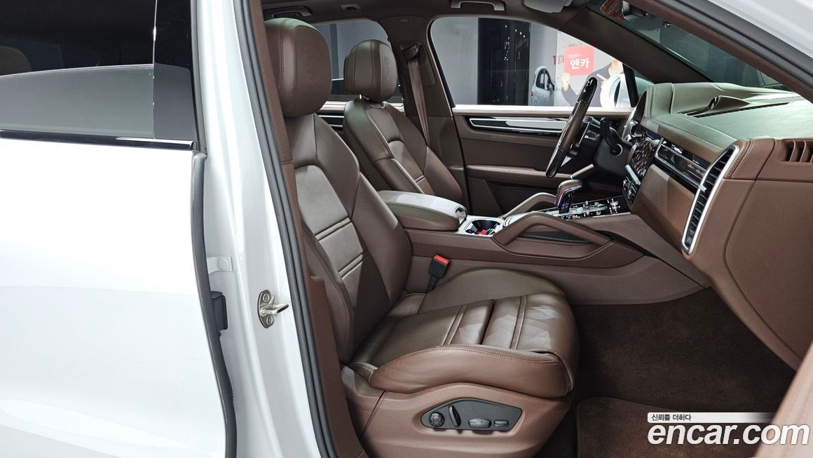 Porsche Cayenne 2022