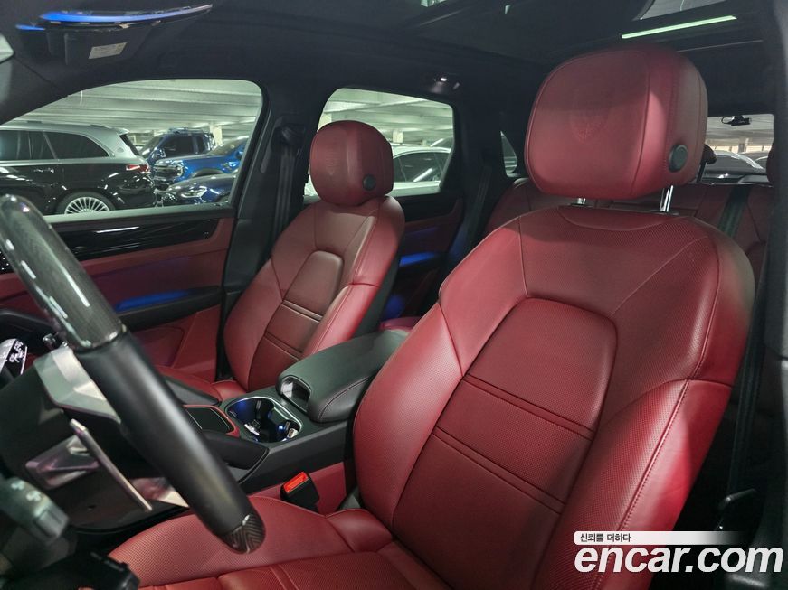 Porsche Cayenne 2021