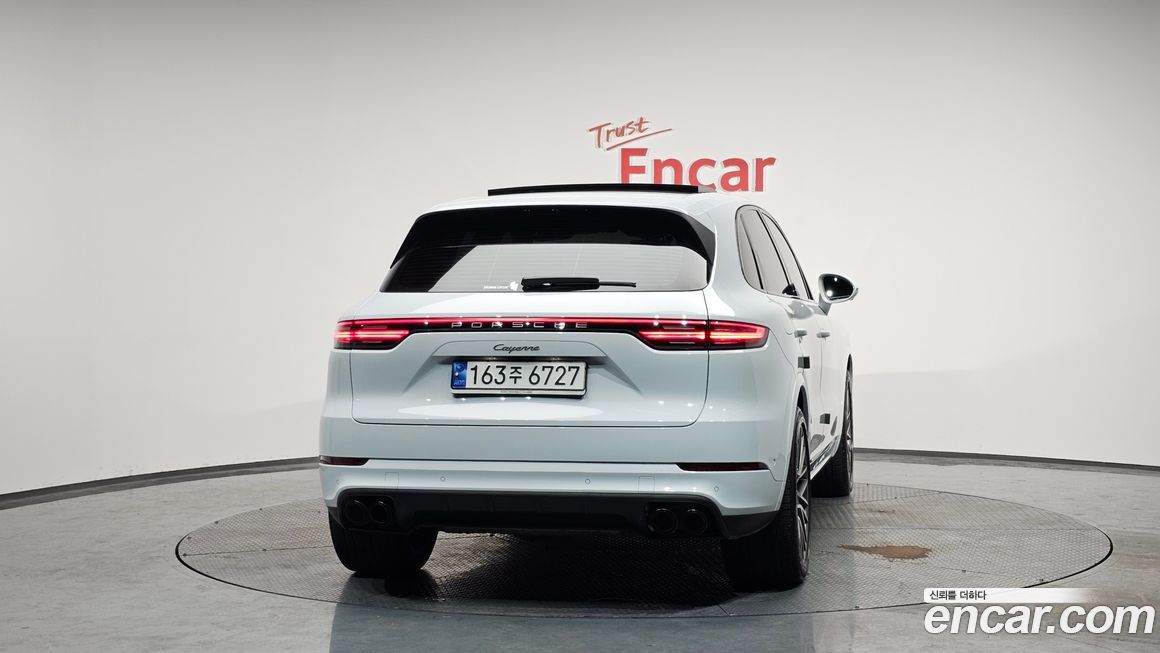 Porsche Cayenne 2022