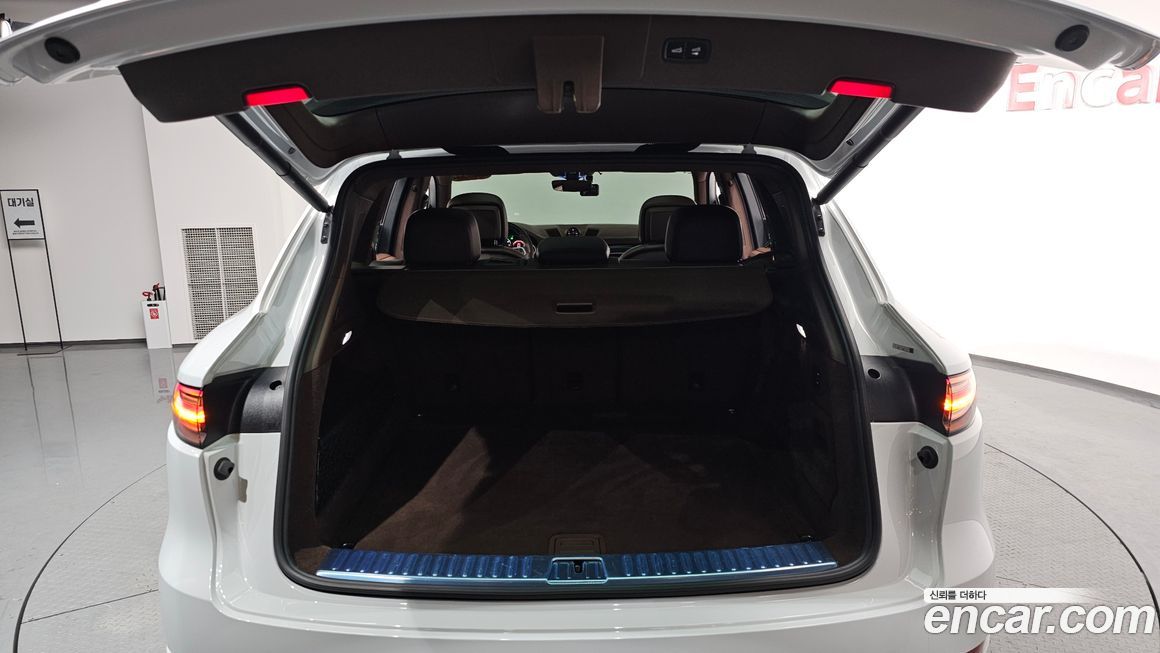 Porsche Cayenne 2022