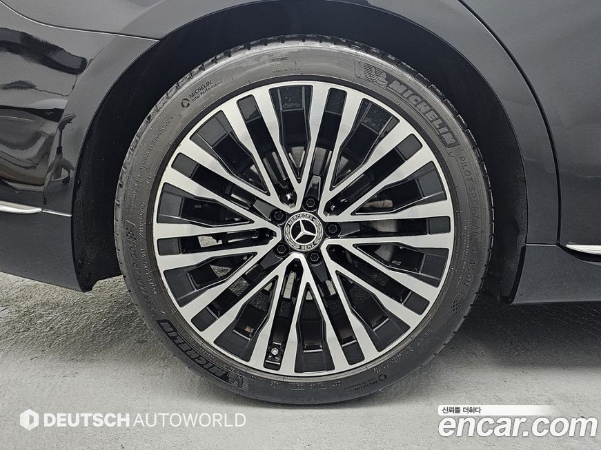 Mercedes-Benz S-Class 2023