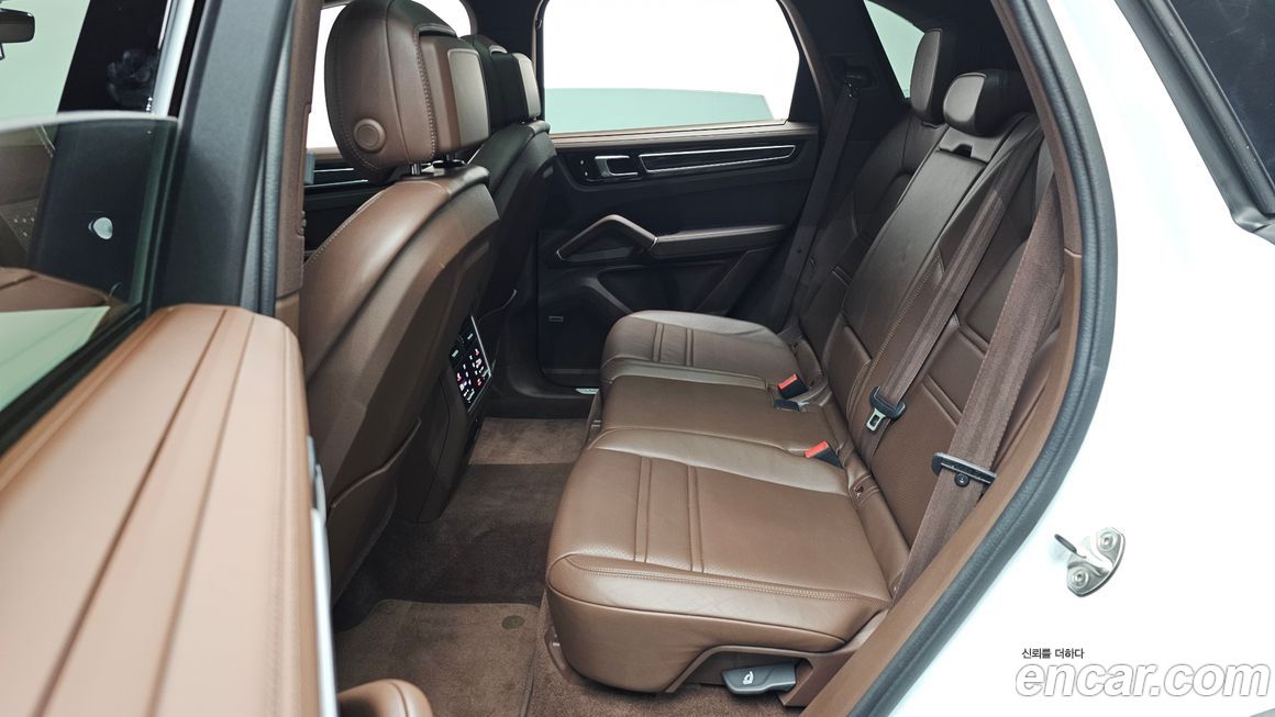 Porsche Cayenne 2022