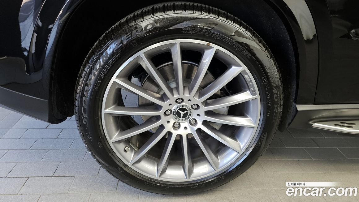 Mercedes-Benz GLE-Class 2023