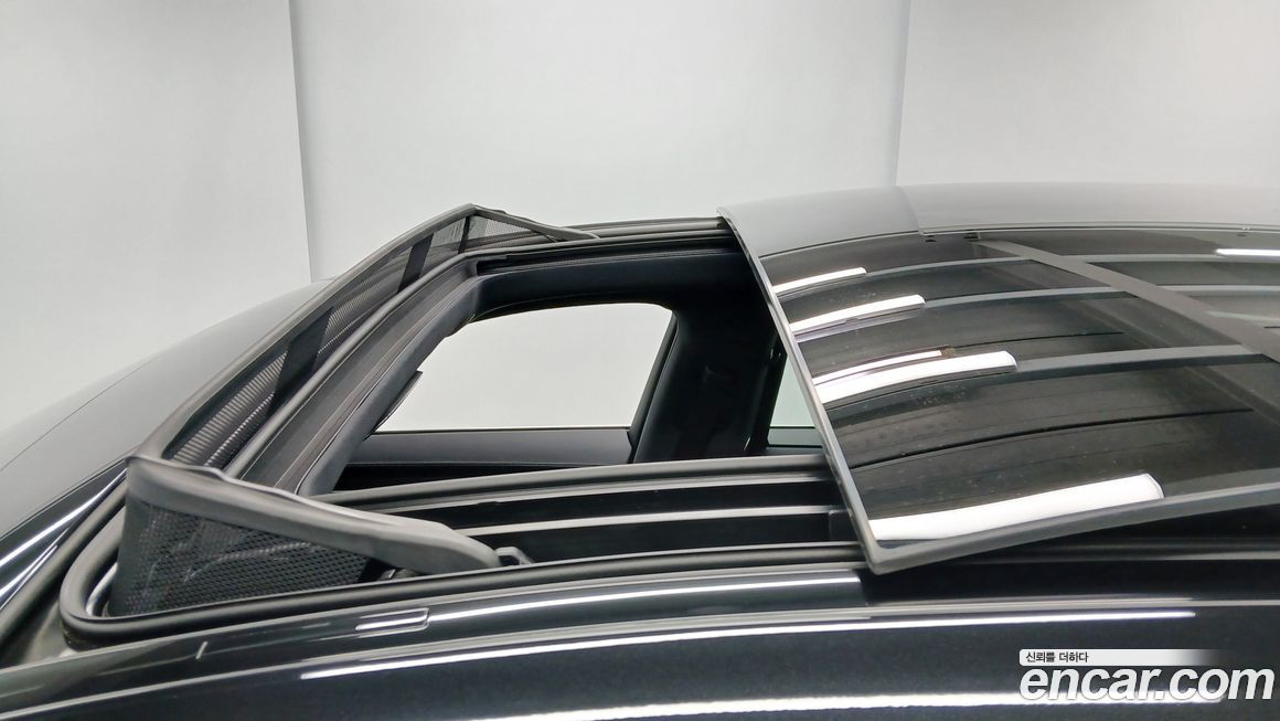 Mercedes-Benz S-Class 2025