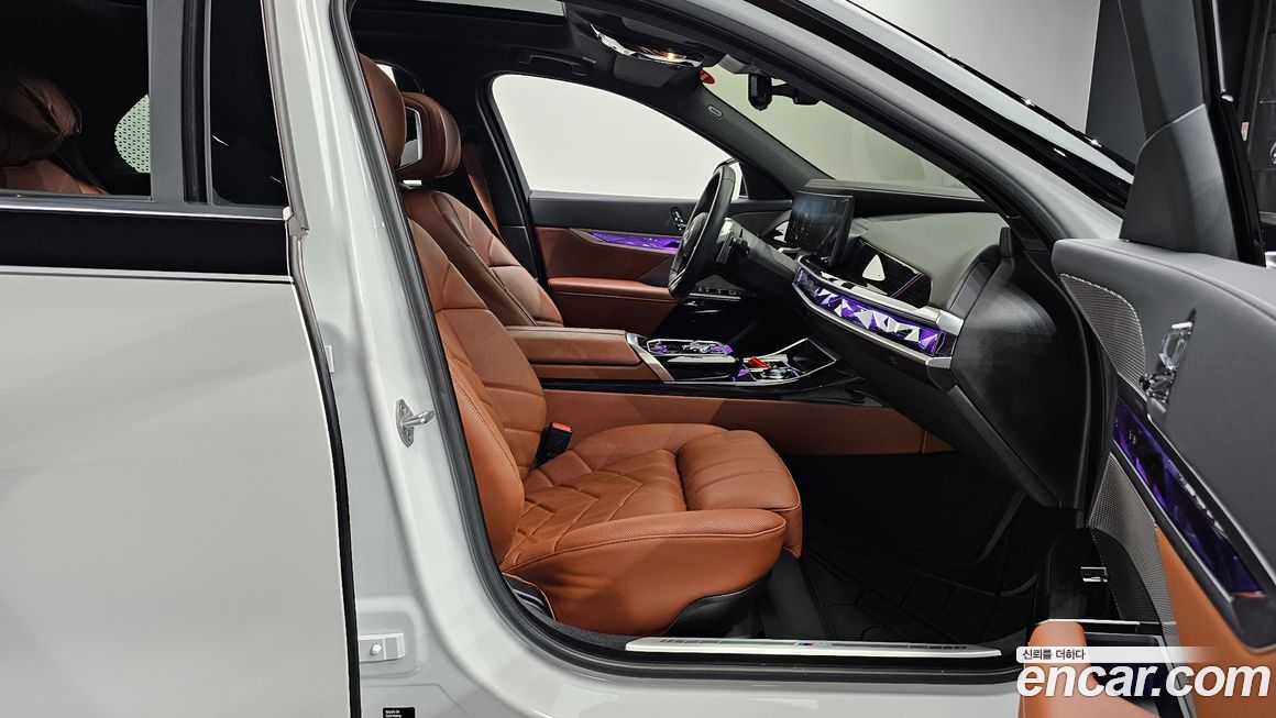 BMW 7-Series 2025