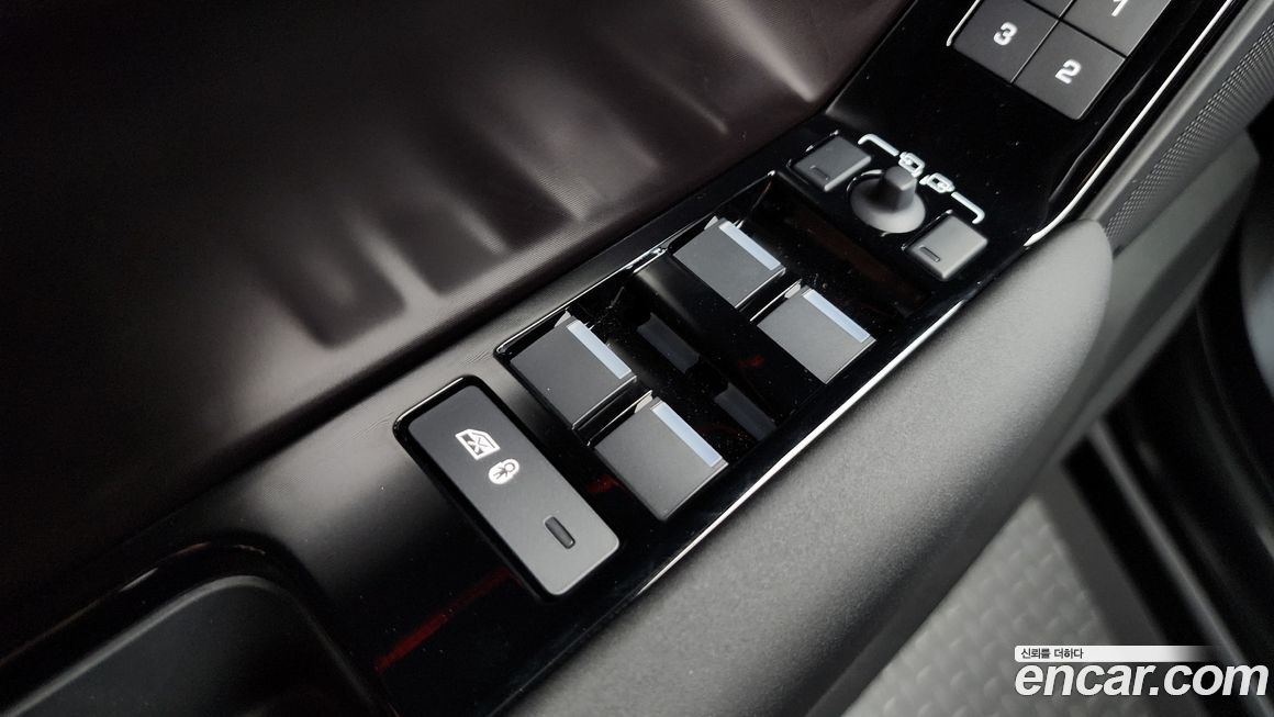 Land Rover Range Rover Velar 2026
