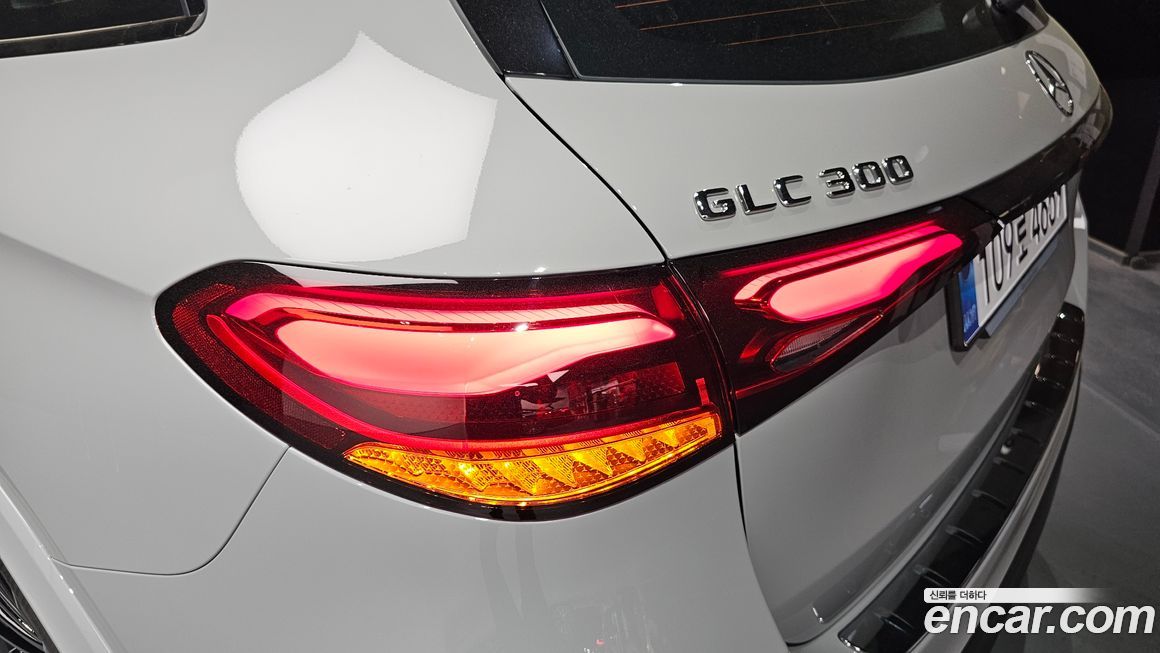 Mercedes-Benz GLC-Class 2026