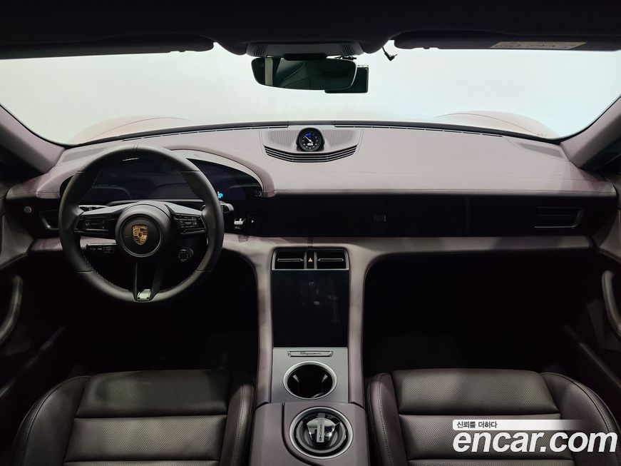 Porsche Taycan 2024