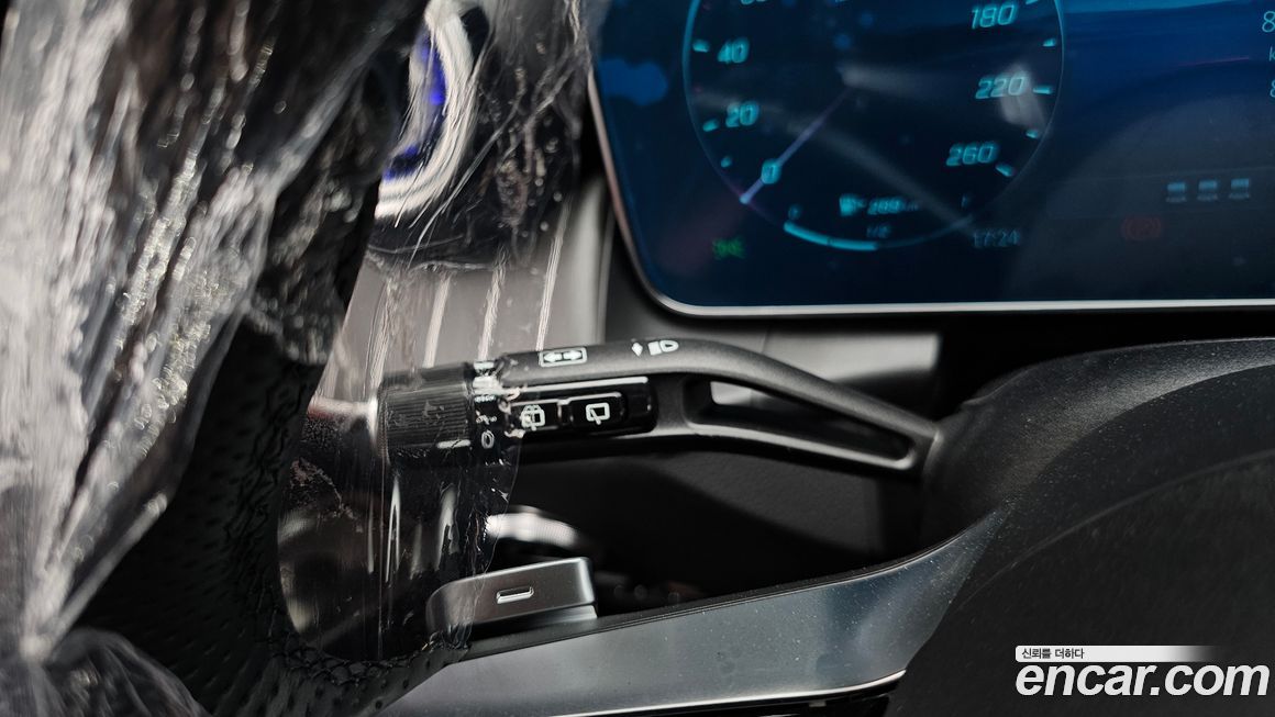 Mercedes-Benz GLC-Class 2026