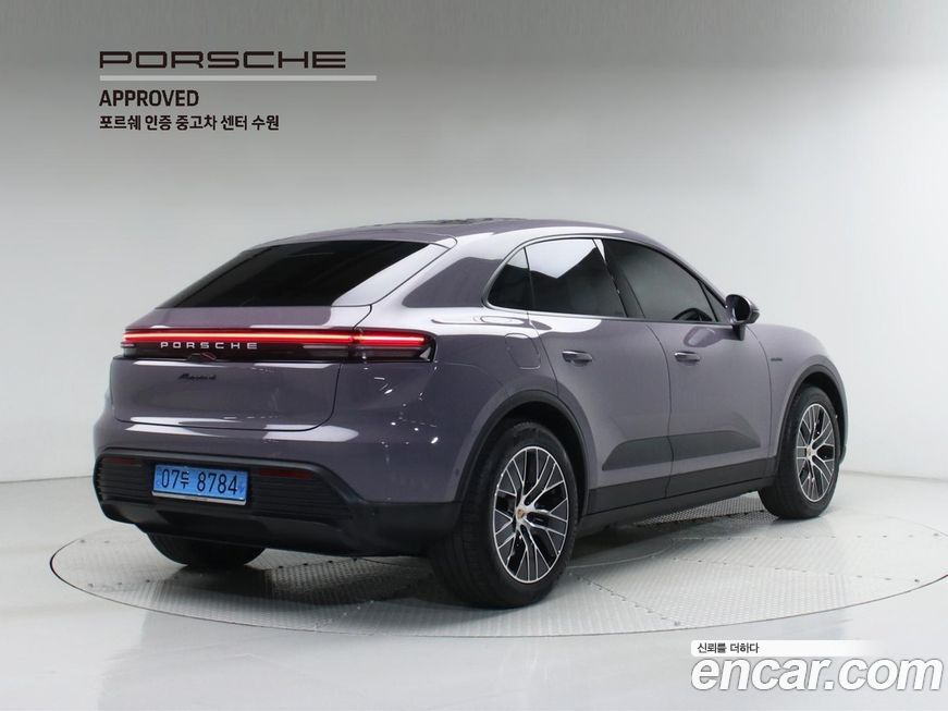 Porsche Macan 2025