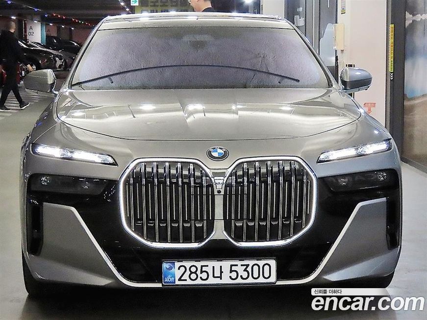 BMW 7-Series 2025