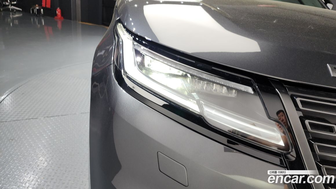 Land Rover Range Rover Velar 2026