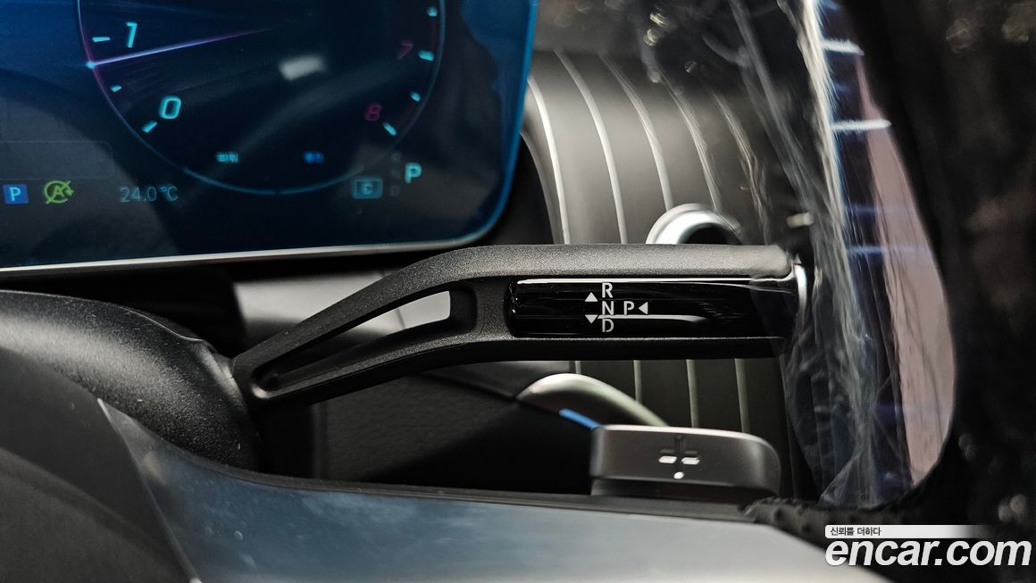 Mercedes-Benz GLC-Class 2026