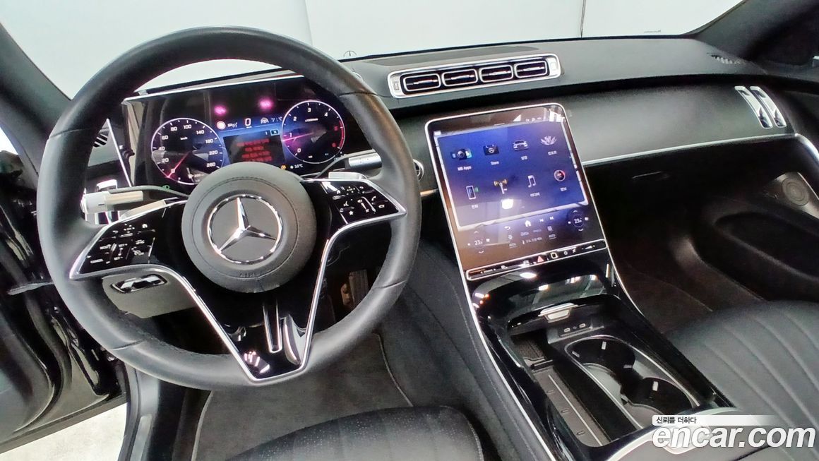 Mercedes-Benz S-Class 2025