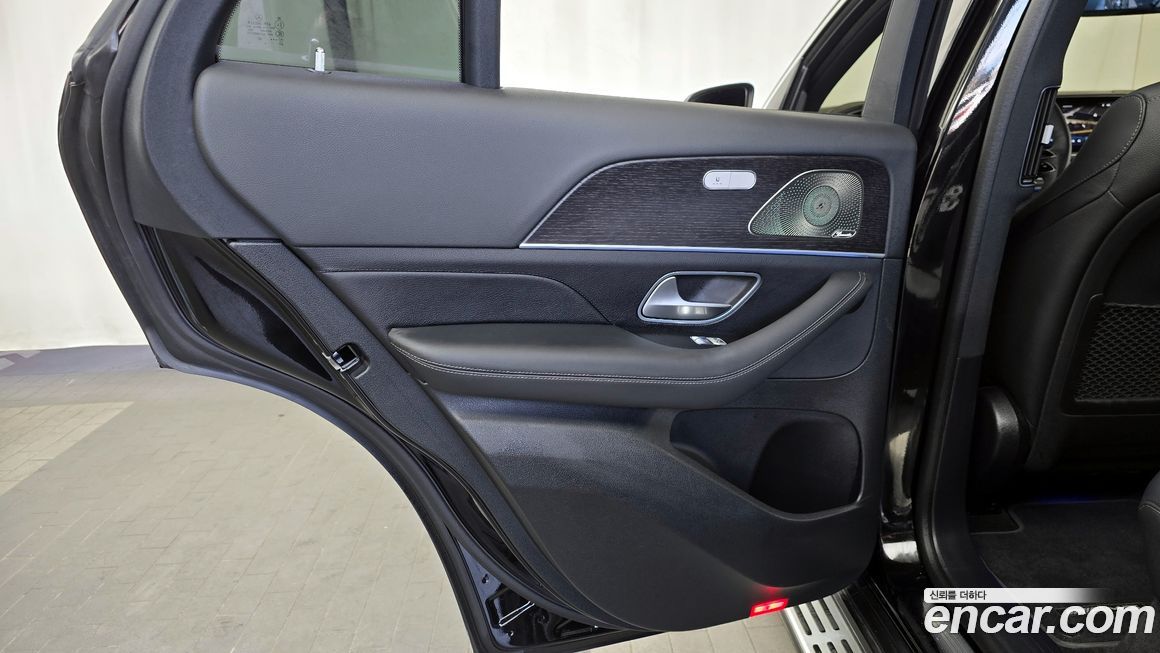 Mercedes-Benz GLE-Class 2025