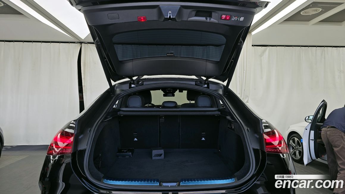 Mercedes-Benz GLE-Class 2025