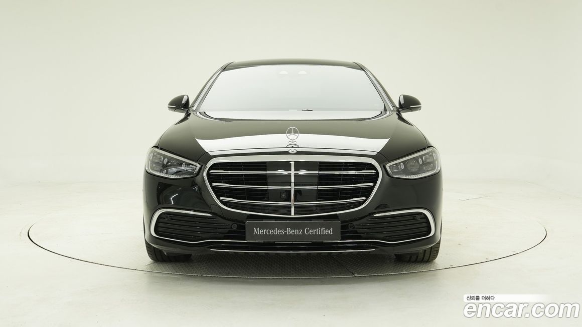 Mercedes-Benz S-Class 2025