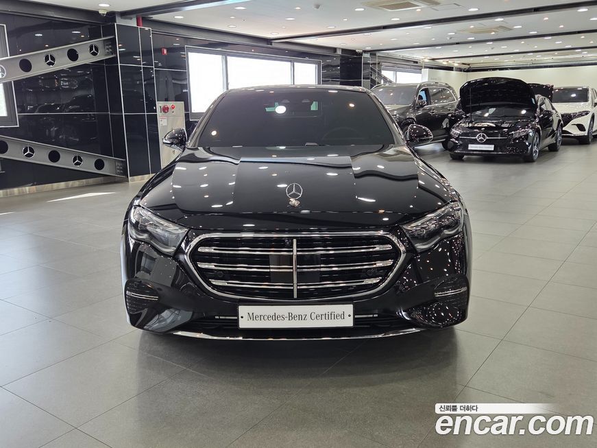 Mercedes-Benz E-Class 2025
