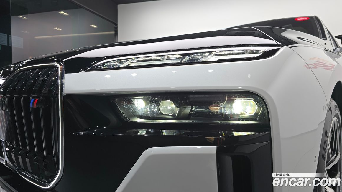 BMW 7-Series 2025