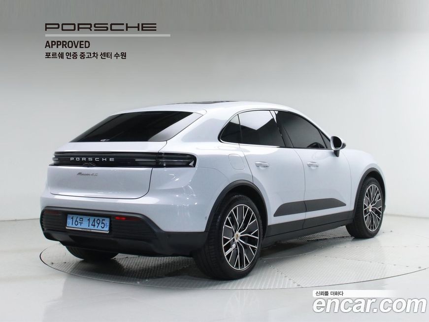 Porsche Macan 2025
