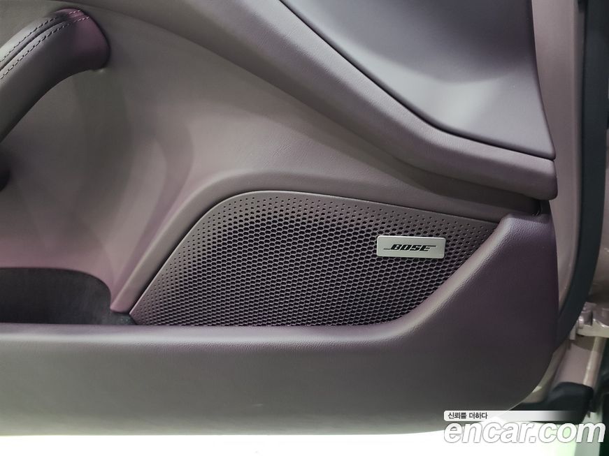 Porsche Taycan 2024