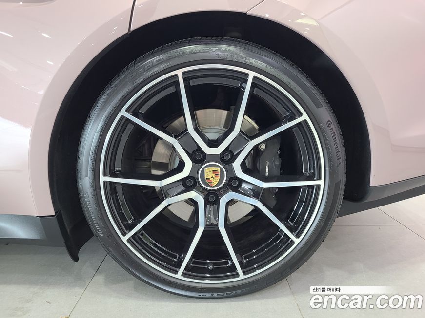 Porsche Taycan 2024
