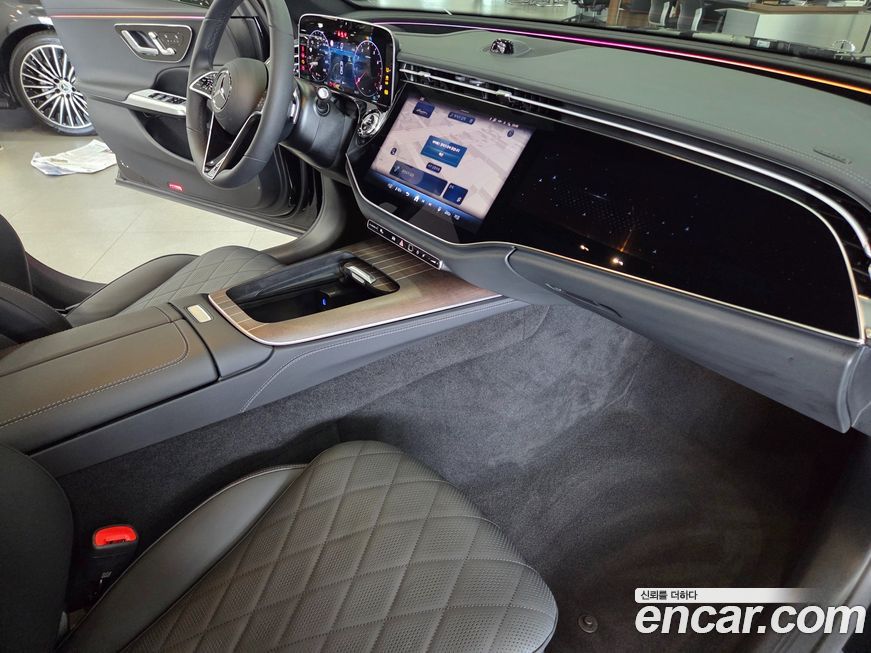 Mercedes-Benz E-Class 2025