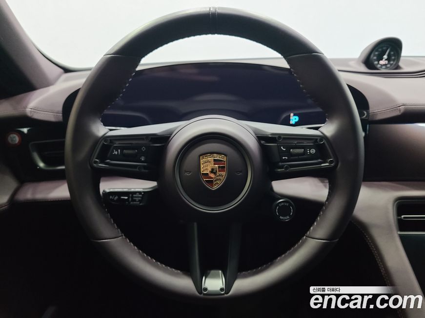 Porsche Taycan 2024