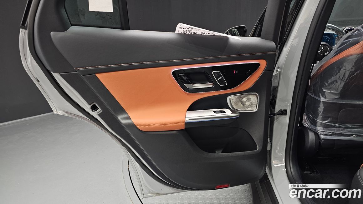 Mercedes-Benz GLC-Class 2026