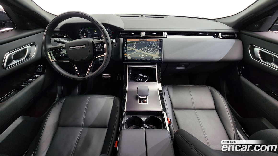 Land Rover Range Rover Velar 2026