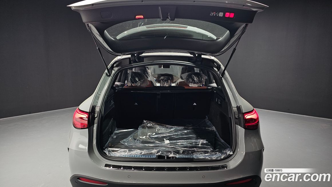 Mercedes-Benz GLC-Class 2026