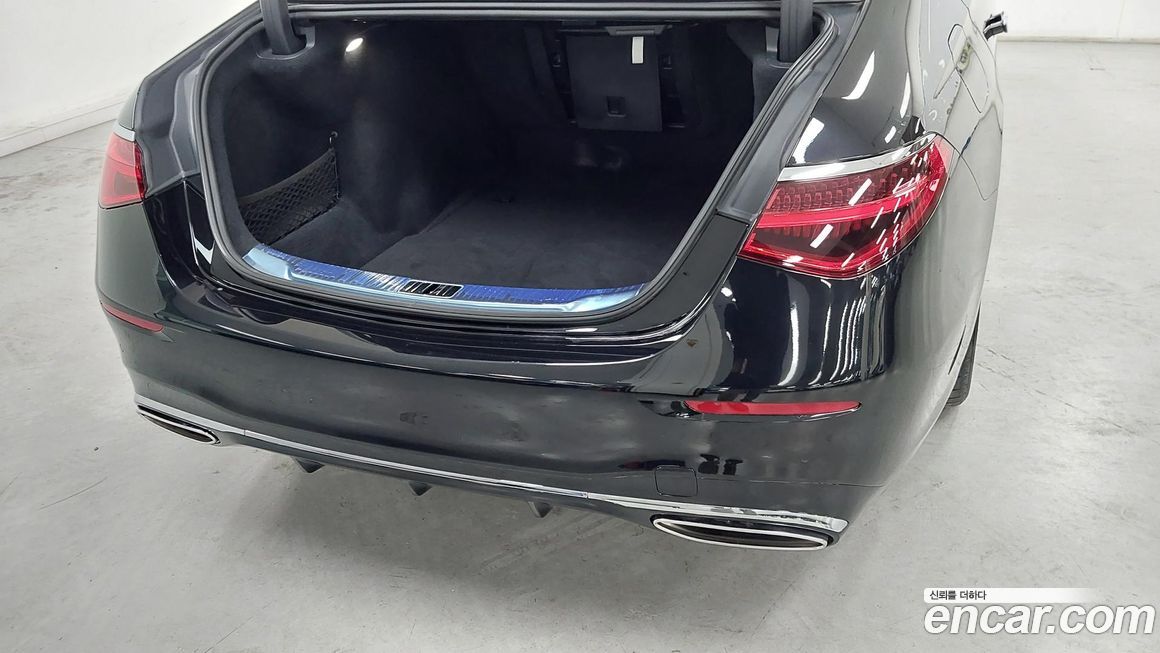 Mercedes-Benz S-Class 2026