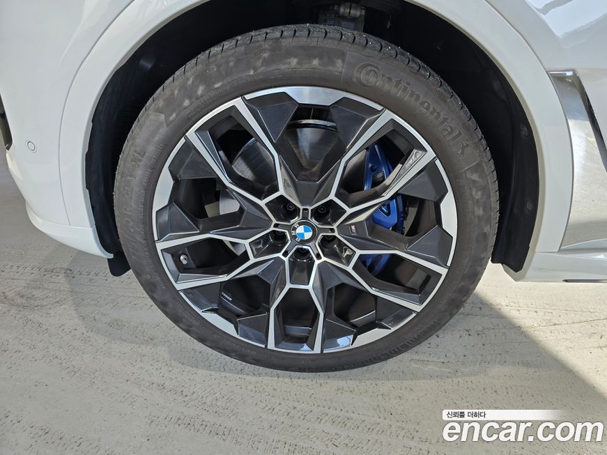 BMW X7 2025