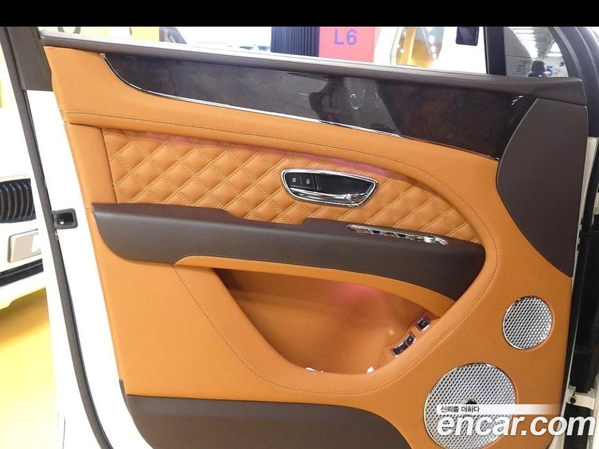 Bentley Bentayga 2021